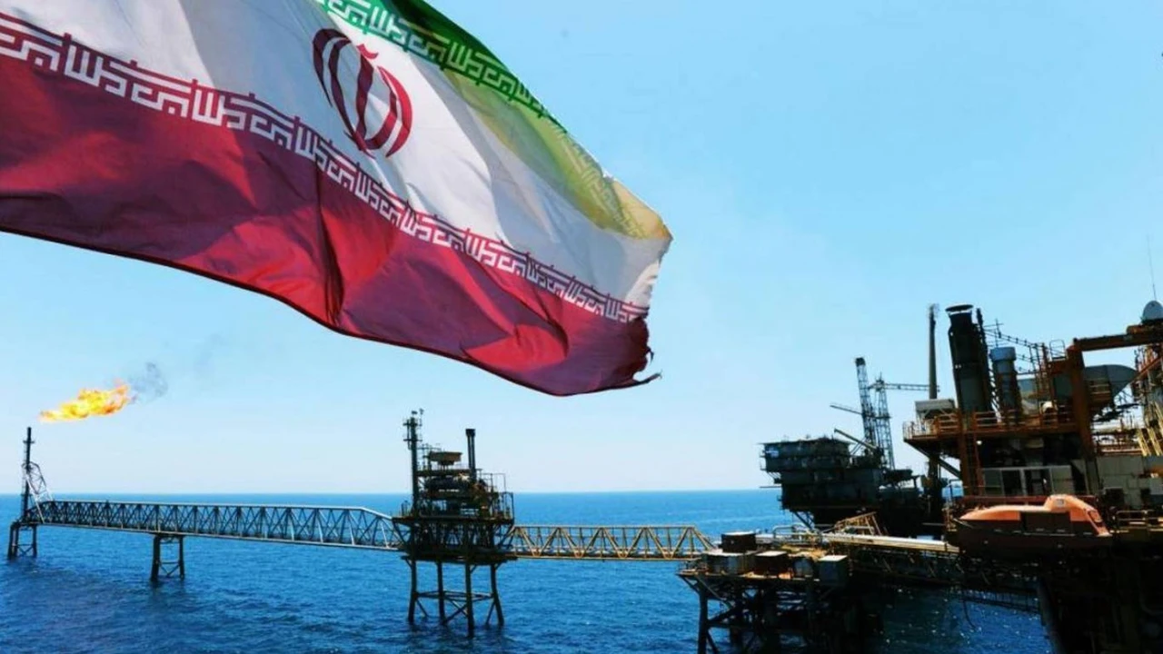 توقعات وصول أسعار النفط إلى حاجز 100 دولار للبرميل وسط توترات جيوسياسية متصاعدة